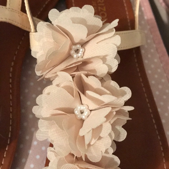 Flower Sandals - Picture 4 of 5